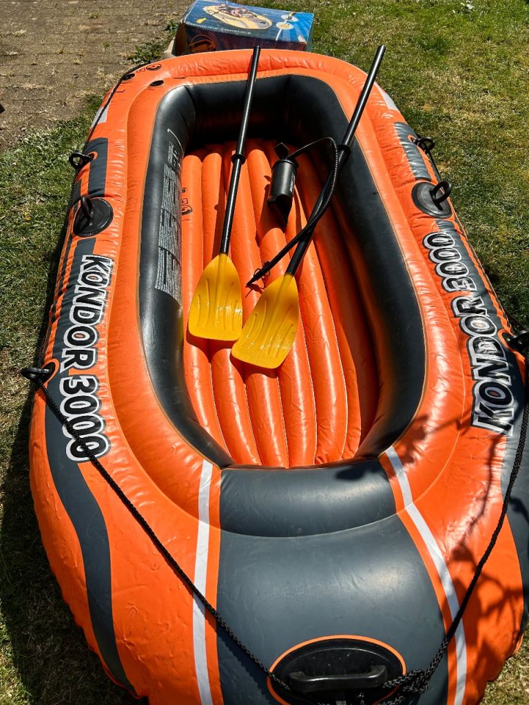 Inflatable boat 