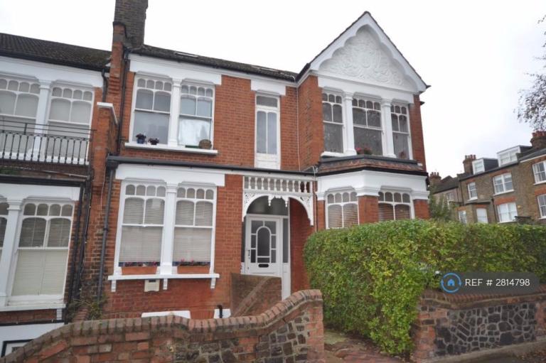 1 bedroom flat in Donovan Avenue, London, N10 (1 bed) (#2814798)