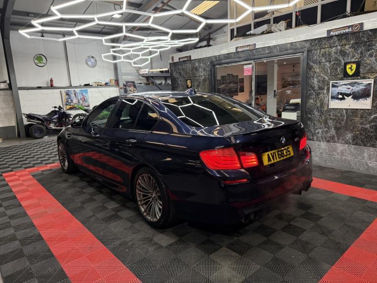 BMW M5 4.4 M5 Saloon 2011