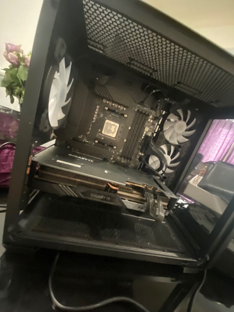 Gigabyte Gaming PC Desktop – Good Working Order