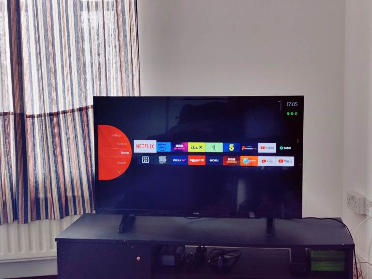 Logic Smart TV Full HD Led 40 inches for sale 