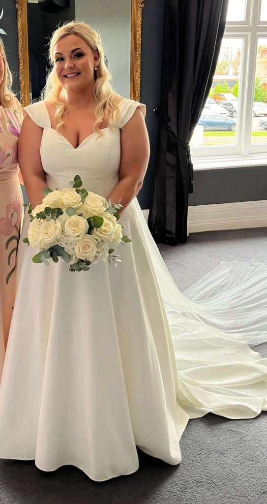 Ivory wedding dress