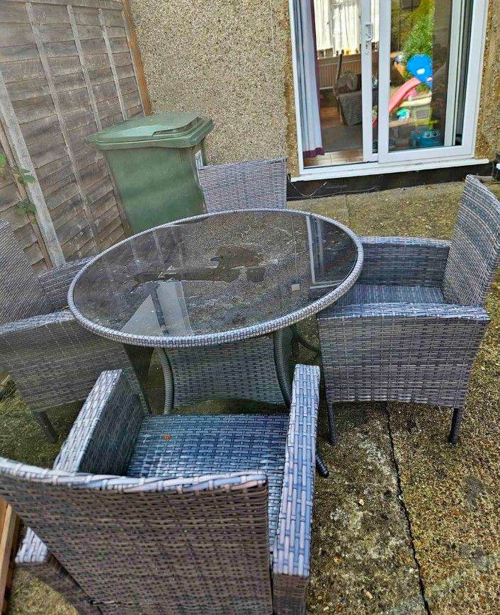 Outdoor Rattan garden furniture for £110