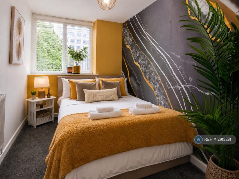 2 bedroom house in Enterprise House, Portsmouth, PO1 (2 bed) (#2913281)