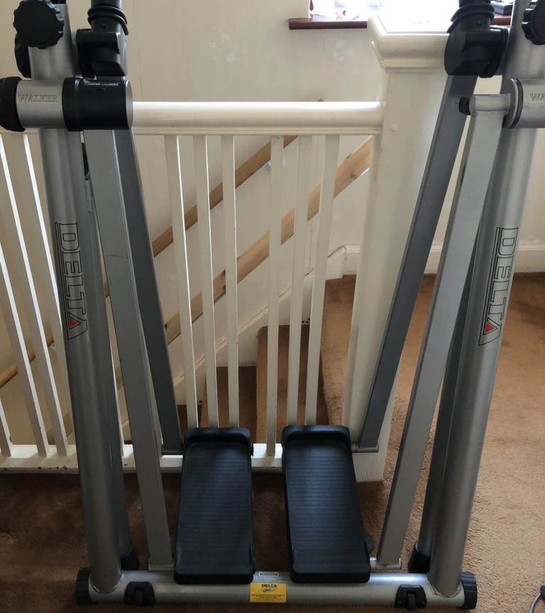 INFINITI AIR WALKER/GRAVITY strider in good condition  