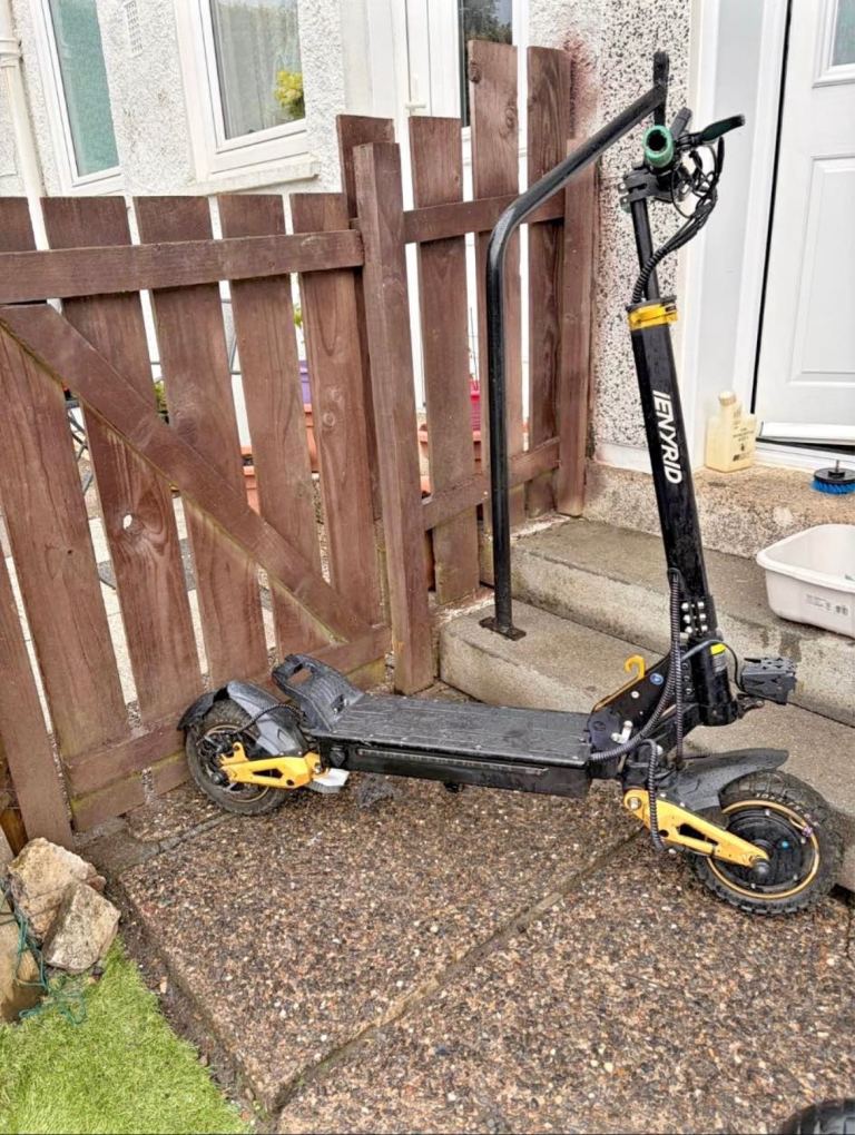 Electric scooter