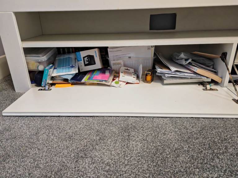 White TV unit/stand with space for set top boxes & storage below FREE DELIVERY 184