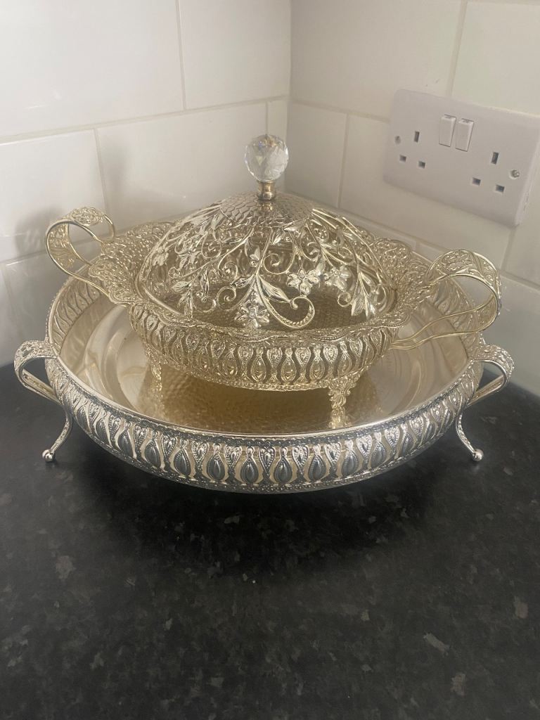 Elegant Silver-Coloured Decorative Serving Dish with Ornate Lid