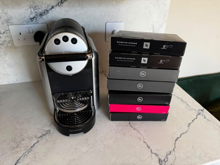 Nespresso zenius coffee machine and pods 