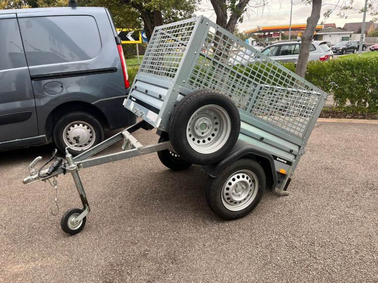 Small tipping trailor