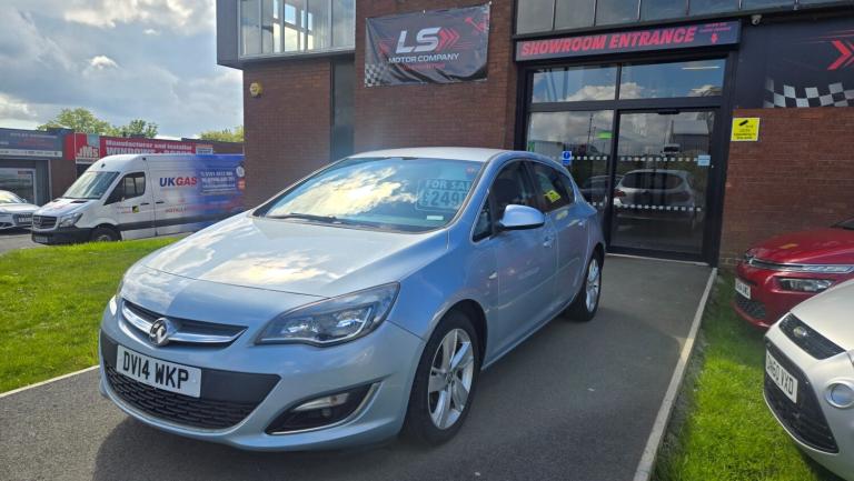 2014 Vauxhall Astra 1.6i 16V SRi 5dr HATCHBACK Petrol Manual