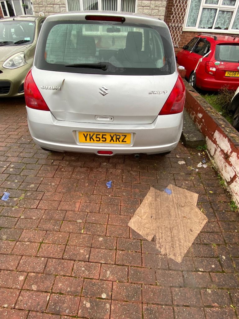 Suzuki Swift 