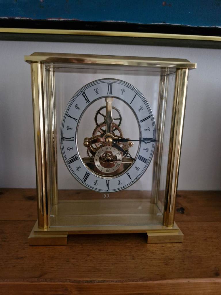 Mantle clock