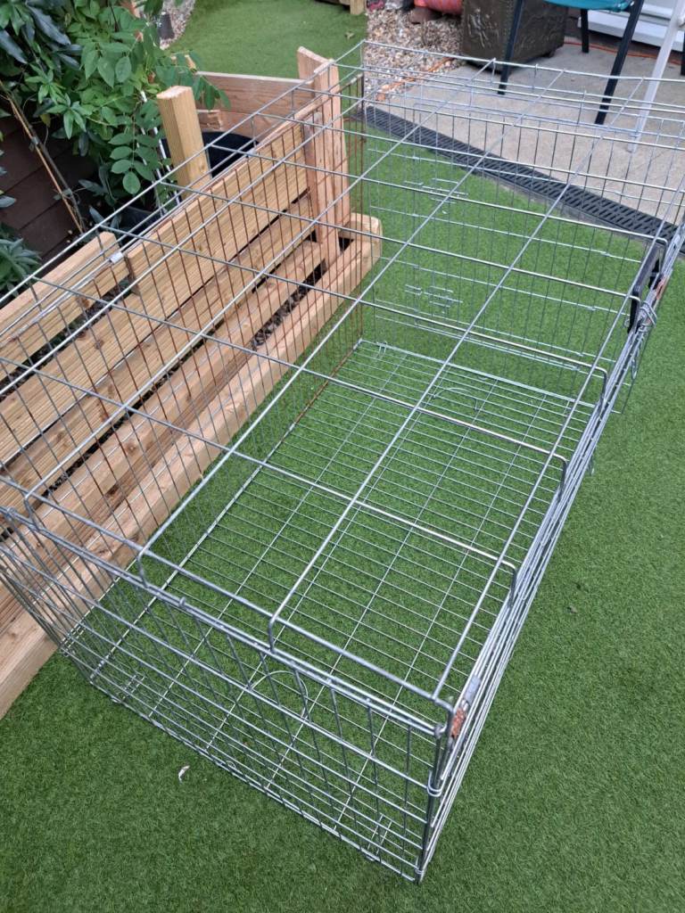 Large dog cage, delivery available 