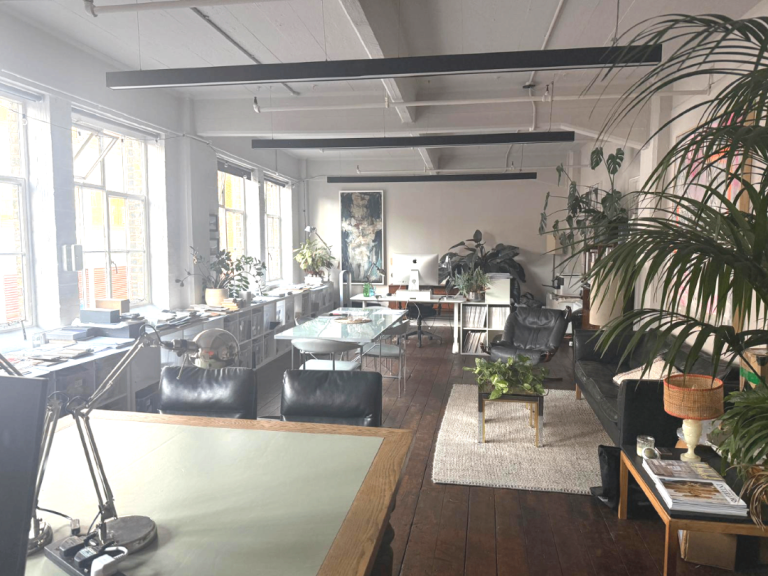 Bright 200 Sqft Studio/Office Space to rent in Shoreditch/Hoxton - £1,250 / PCM