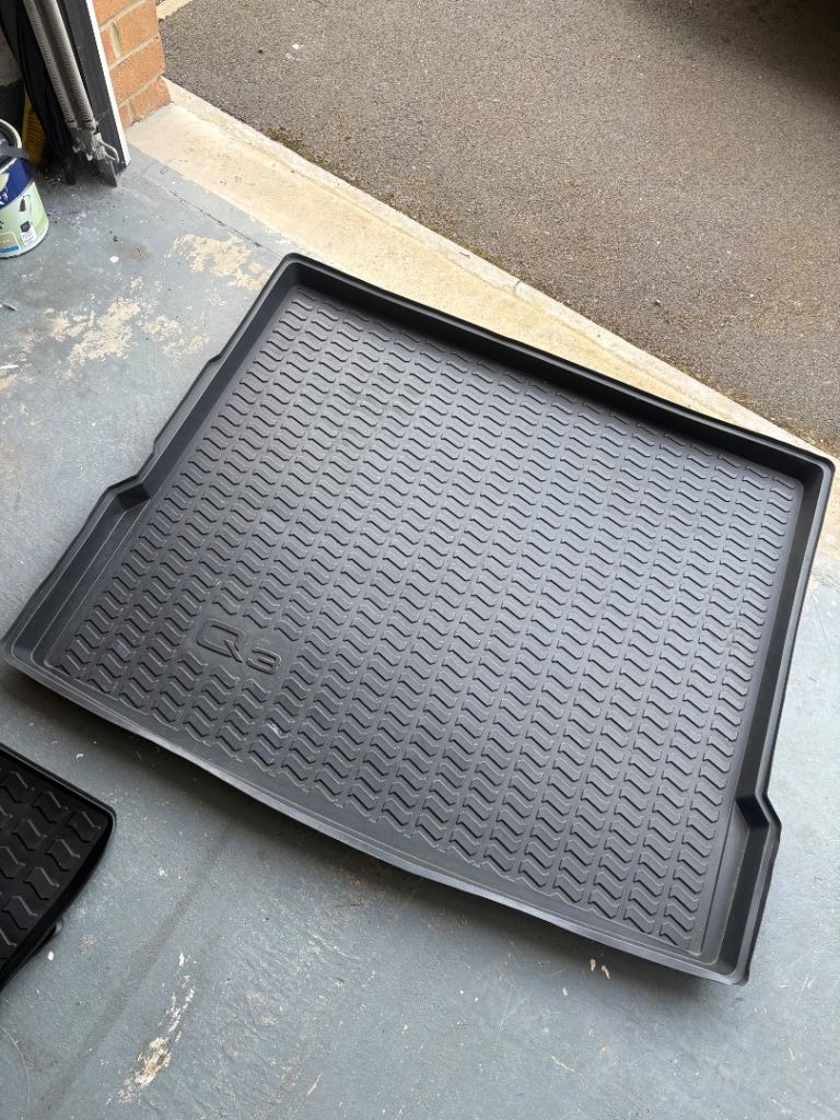 Audi Q3 2013-2018 Rubber Mats & Bootliner Genuine 
