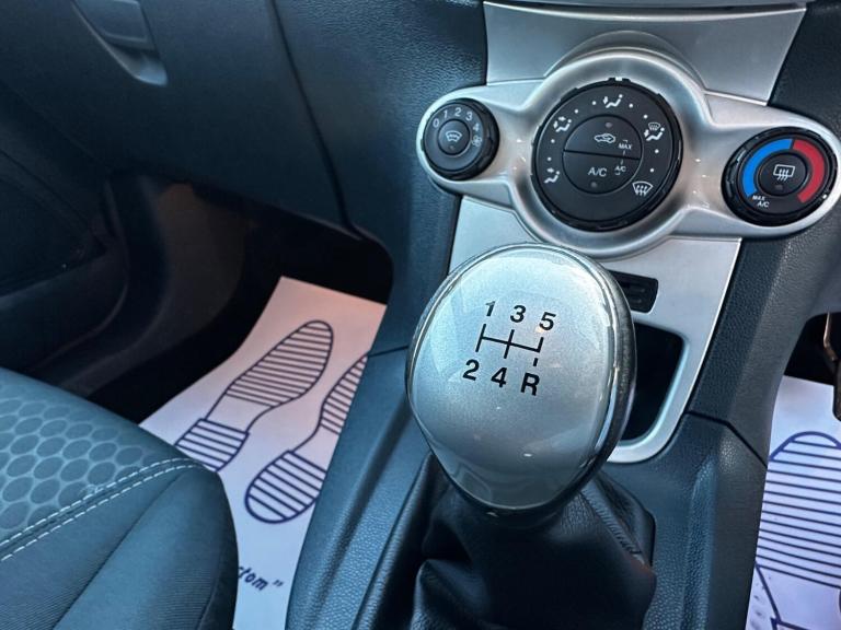 2012 Ford Fiesta 1.4 Zetec 5dr HATCHBACK PETROL Manual
