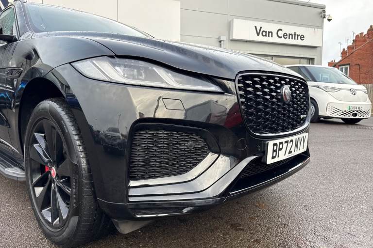 2023 Jaguar F-Pace 2.0 D200 MHEV R-Dynamic Black Auto AWD Euro 6 (s/s) 5dr SUV DIESEL Automatic