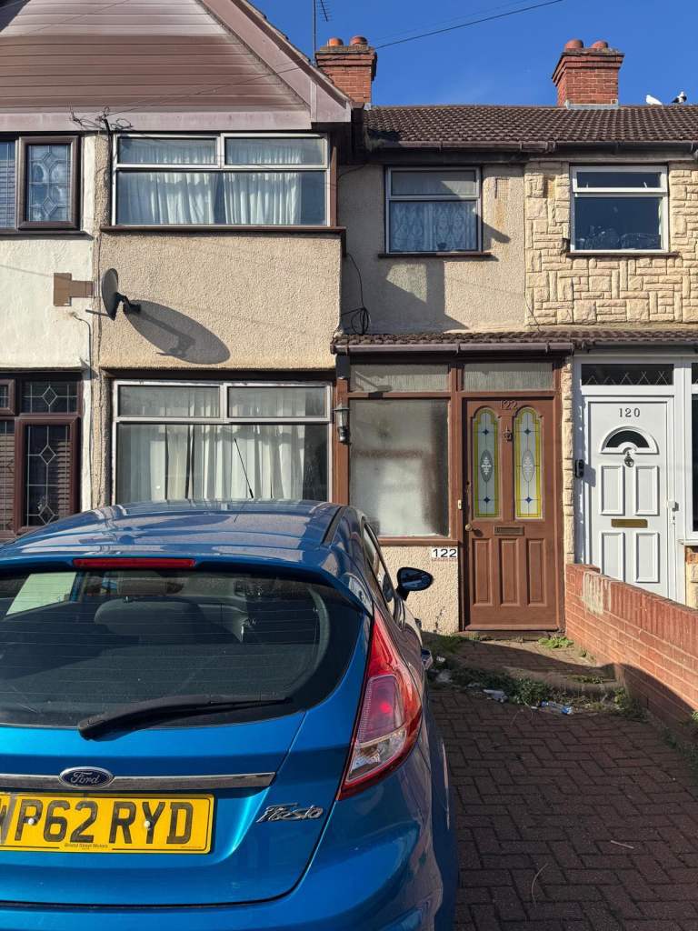 3-Bedroom house to let in Dagenham RM10
