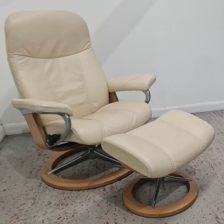 Ekornes Stressless Signature Steel Base Recliner Chair & Footstool 801244