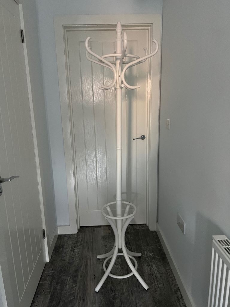 Solid wood hanger- white 