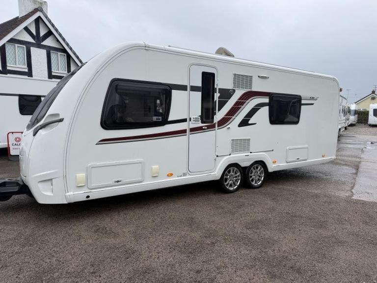 2015 SWIFT ELEGANCE 630 4 Berth fixed bed,