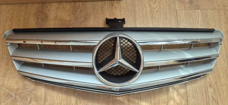 Genuine Mercedes Benz C Class 2013 (W204) front grille silver