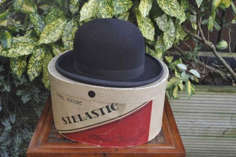 Vintage bowler hat, boxed, size 6 3/4