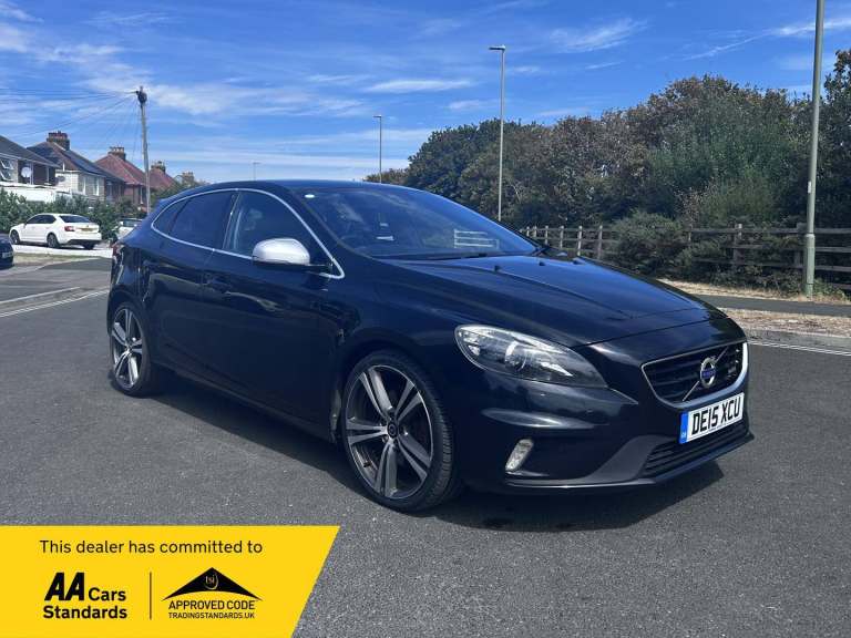 2015 Volvo V40 2.0 D4 R-Design Lux Nav Hatchback 5dr Diesel Manual Euro 6 (s/s) (190 ps) Hatchbac...