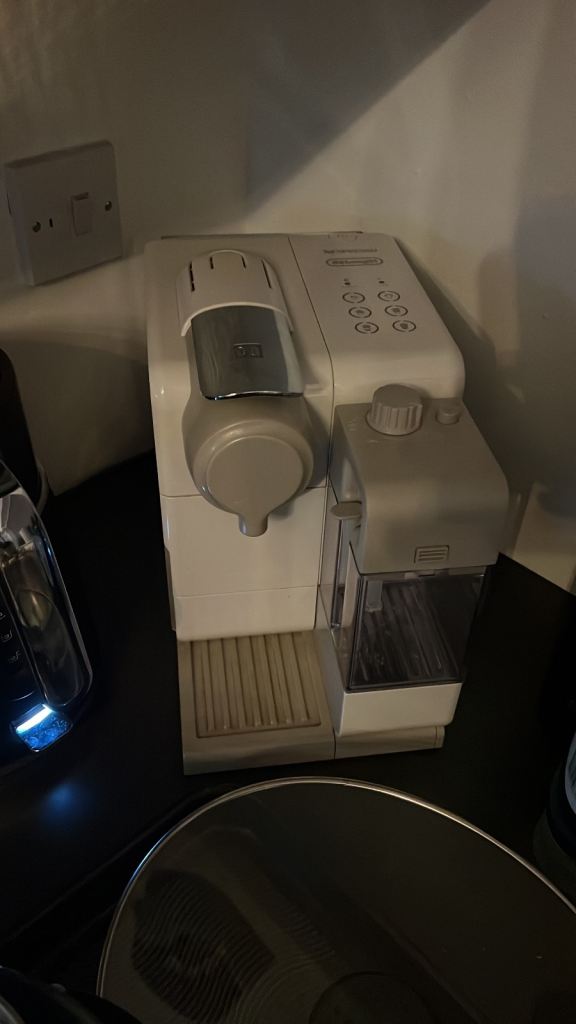 De'Longhi Lattissima Touch, Single Serve Capsule Coffee Machine