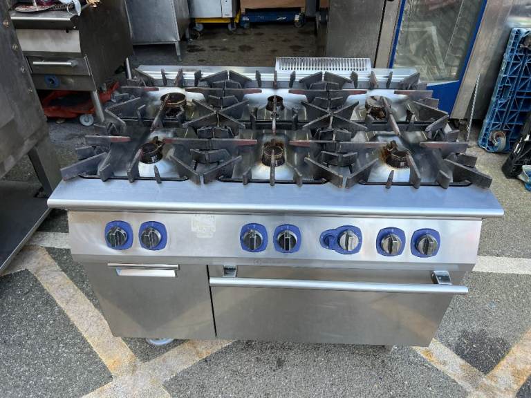 LARGE ELECTROLUX 6 BURNER GAS COOKER UNDER OVEN CATERING COMMERCIAL KITCHEN EQUIPMENT