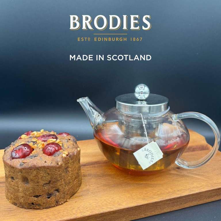 THESE 2 RICH FRUIT CAKES ARE LUXURY, IN PRESENTATION TINS