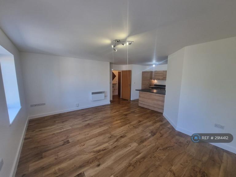 2 bedroom flat in Park Lodge Ave, West Drayton, UB7 (2 bed) (#2914412)