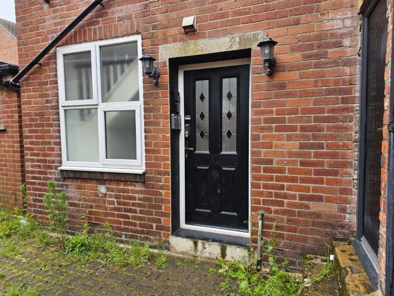 Spacious 3 Bedroom Maisonette to Rent in North Shields - Located on Nile Street