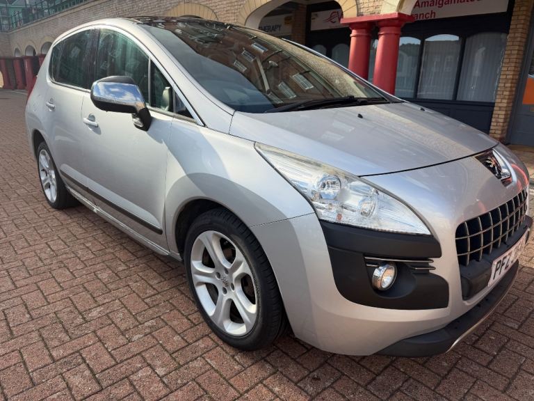 Peugeot, 3008, AUTOMATIC Hatchback, 2013, Semi-Auto, 1560 (cc), 5 doors
