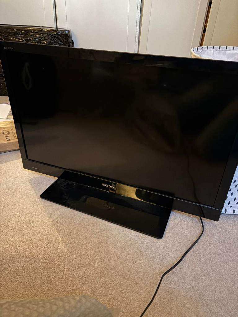 Sony 32" LED TV - Ideal Kitchen/Bedroom Monitor (KDL-32EX310)