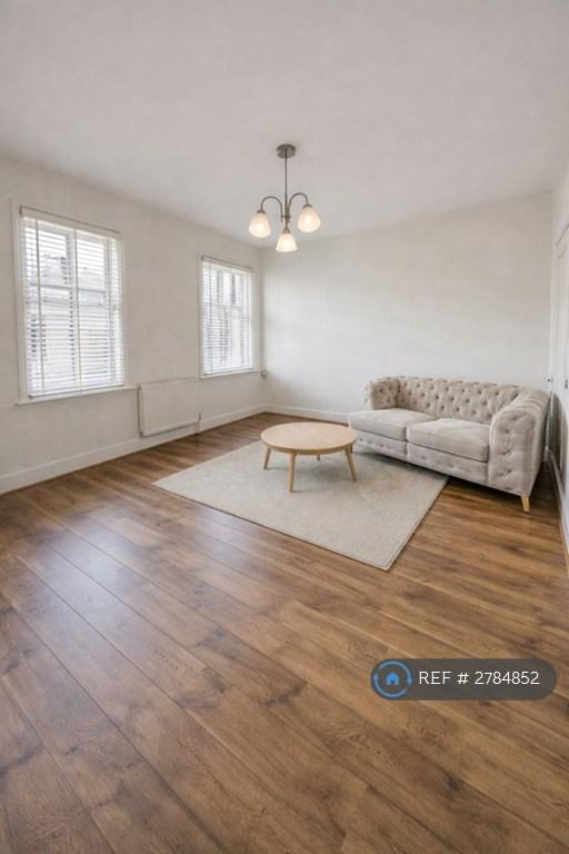 1 bedroom flat in Fifth Avenue, London, W10 (1 bed) (#2784852)