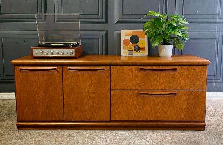 Vintage Meredew Mid Century Teak Wood Sideboard Retro Media Cupboard with Drawers 60s 70s