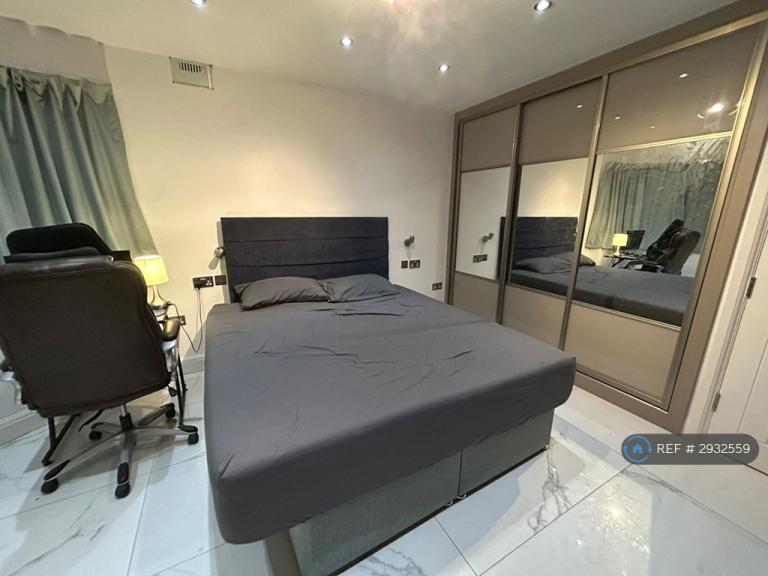 1 bedroom in Greencroft Avenue, Ruislip, HA4 (#2932559)