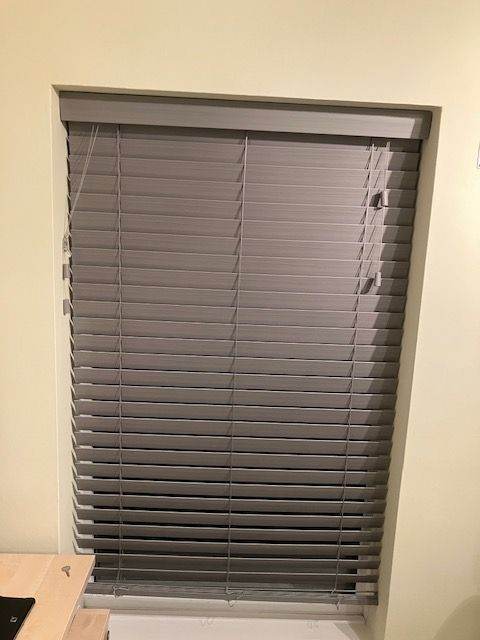 Window blinds, horizontal