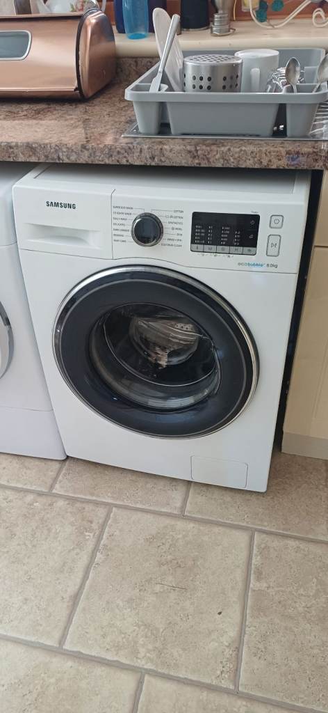 Samsung Washing Machine – White, Good Condition