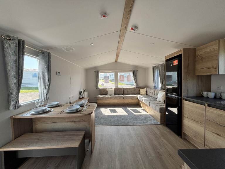 *** New Static Caravan for Sale Just 50 Minutes from London ***