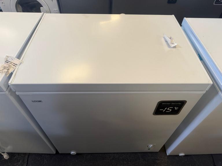 Logik chest freezer 198litre