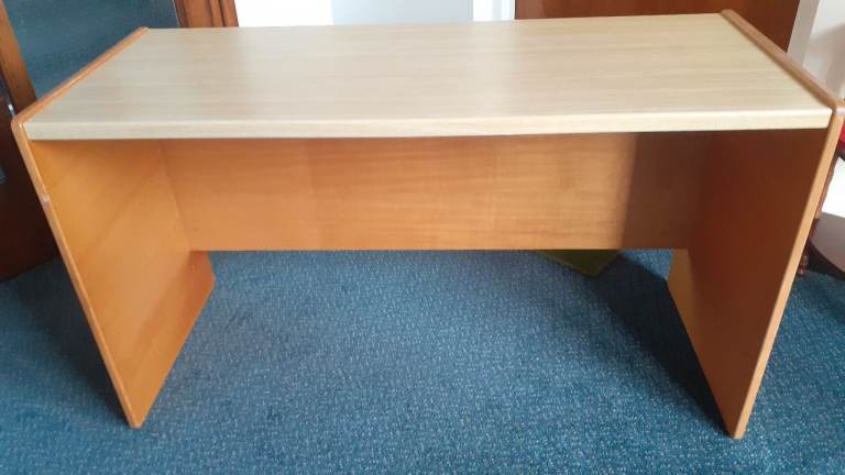 Desk. £10 or best offer, Cardiff