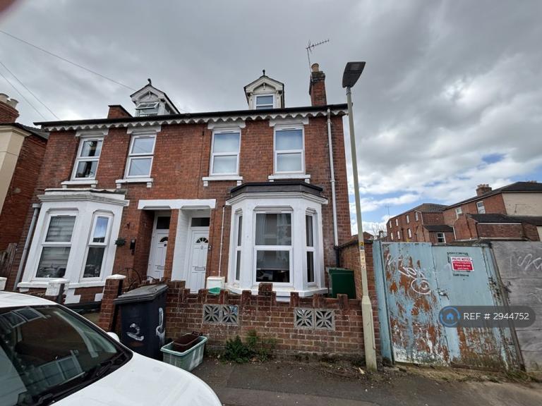 1 bedroom in Archibald St, Gloucester, GL1 (#2944752)