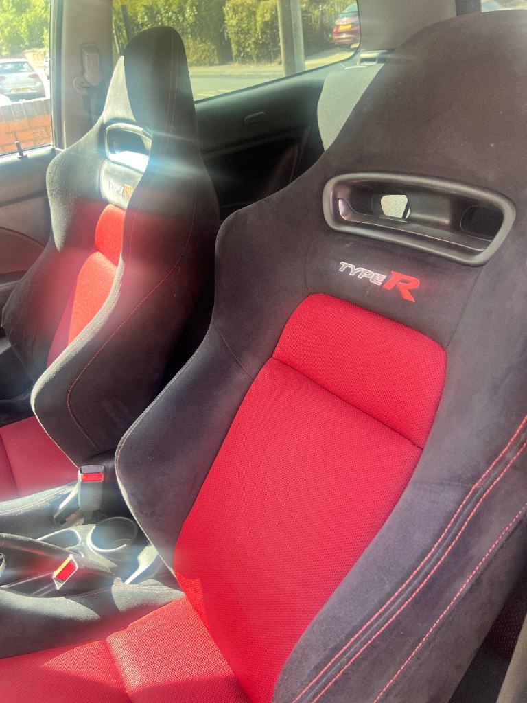 HONDA CIVIC TYPE R FN2 SEATS (FITTED FOR EP2/3)