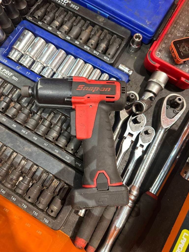 image for Snap on impact driver one battery 