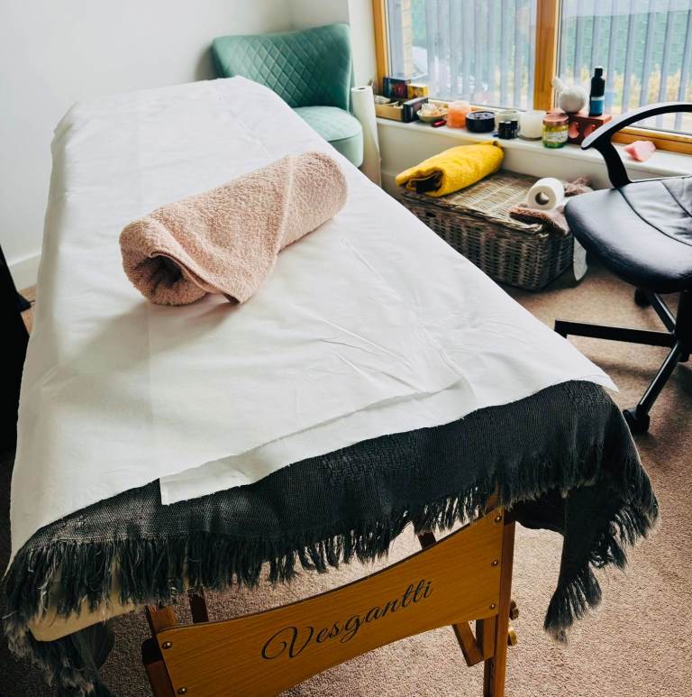 Qualified Female Massage Therapist based in RM10 Dagenham
