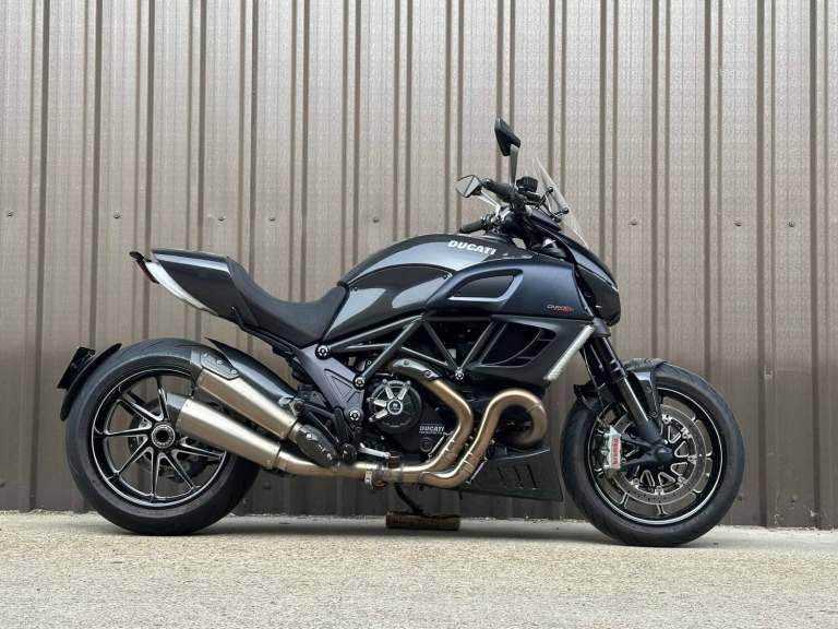 2011 Ducati DIAVEL CARBON 1.2 Diavel Unlisted Petrol Automatic