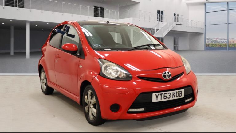 Toyota, AYGO, Hatchback, 2013, Manual, 998 (cc), 5 doors